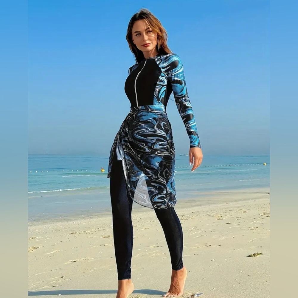 NEW💙Women's Blue and Black Swim Set - Picture 3 of 14